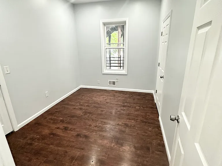 159 Steuben St — Photo 17