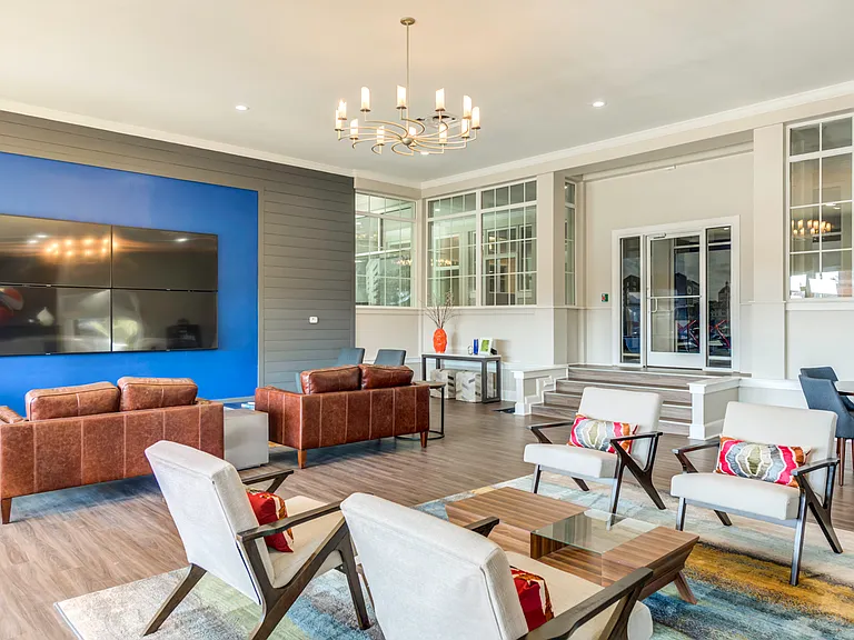 The Racquet Club Apartments — Photo 7