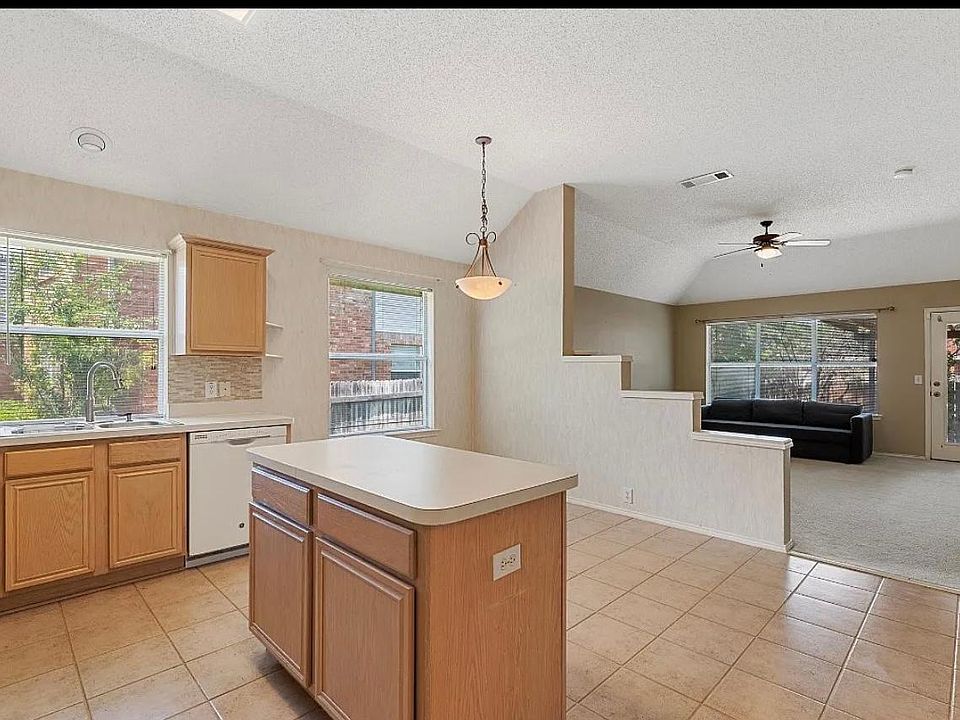 1st image of 1206 Winston Dr
