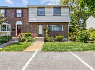 399 Pond St APT B8, Braintree, MA 02184