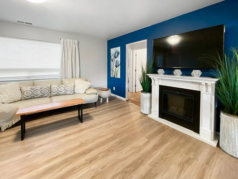 1302 Ross Ln N — Photo 7