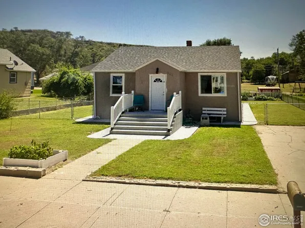 826 E 1st St, Wray, CO 80758