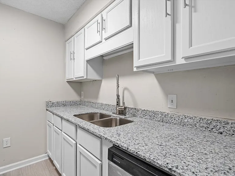 Main Street Villas — Photo 16