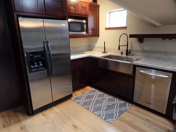 3rd image of 958 Modesto Ave #B