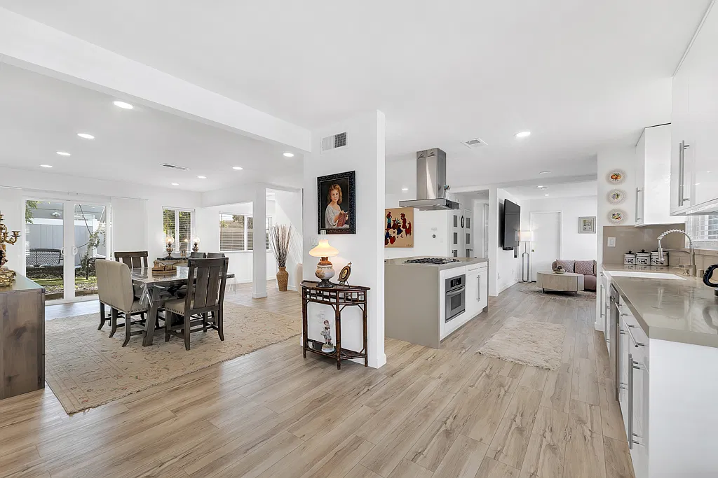 4 bed, 1814 sqft, $5,200 — Photo 1