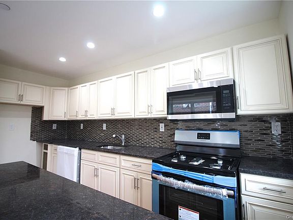 3rd image of 4137 De Reimer Ave