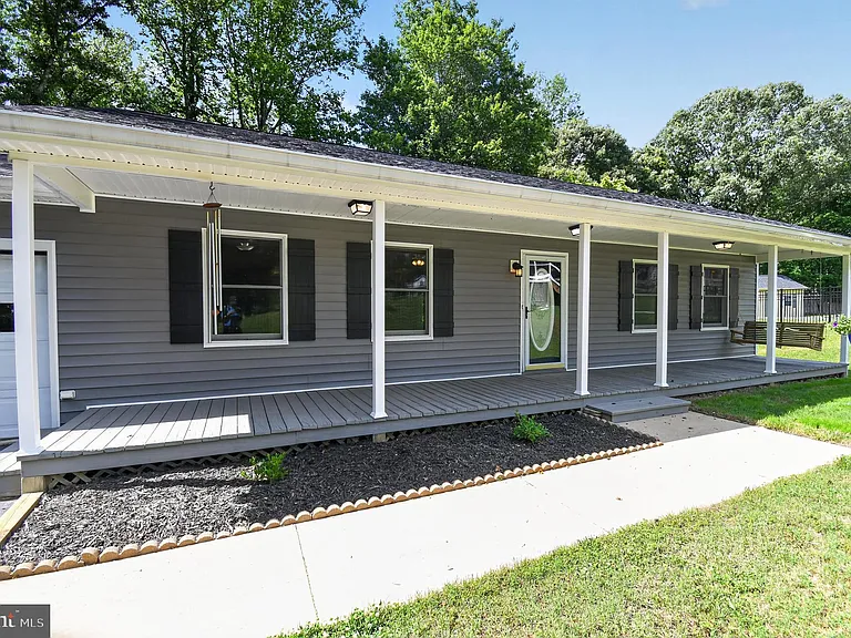 5118 Coach Ct — Photo 3