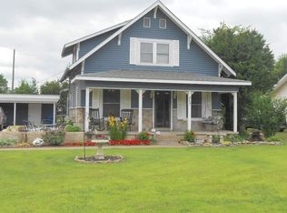 927 E Broadway St, Cushing, OK 74023