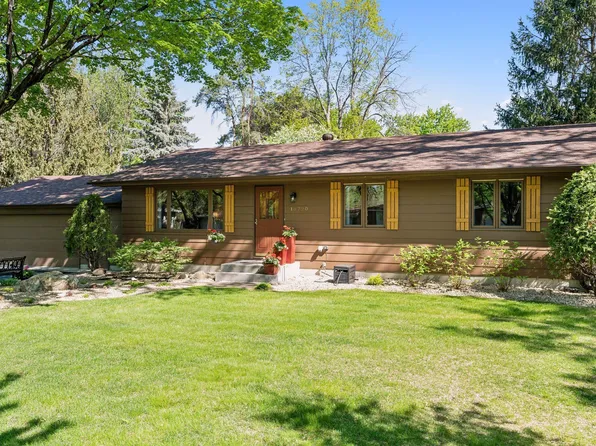 15720 2nd Ave N, Plymouth, MN 55447