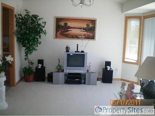 3rd image of 7838 Marilyn Dr