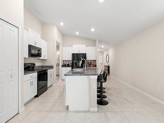 5th image of 11916 Miracle Mile Dr