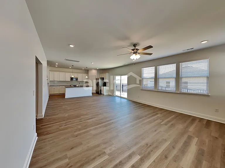 205 Marin Dr — Photo 8