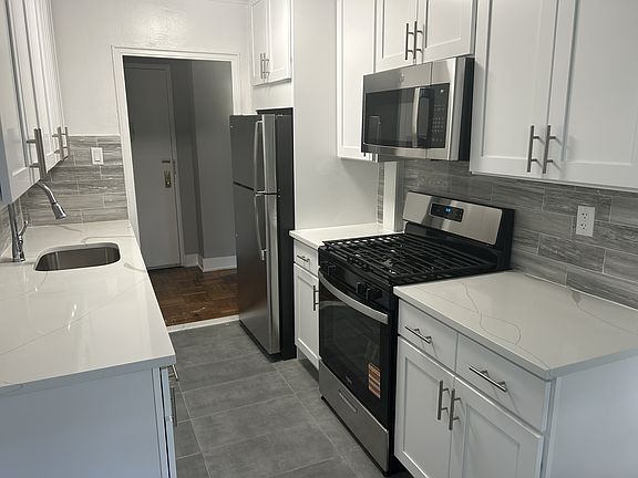 3rd image of 7328 196th St