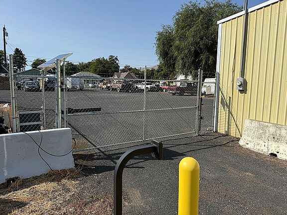 4th image of 117 25th St