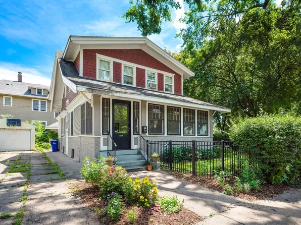 152 Lexington Pkwy S, Saint Paul, MN 55105