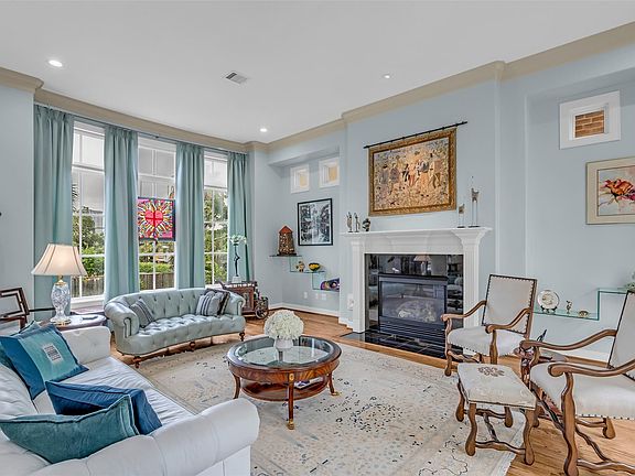 4th image of 523 Lovett Blvd