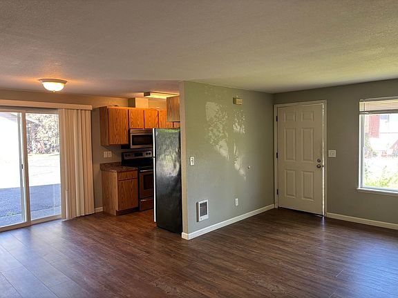 2nd image of 2065 NW Hill St APT 5