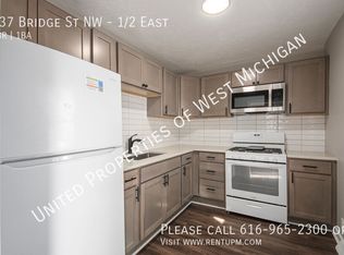 837 Bridge St NW #1/2, Grand Rapids, MI 49504