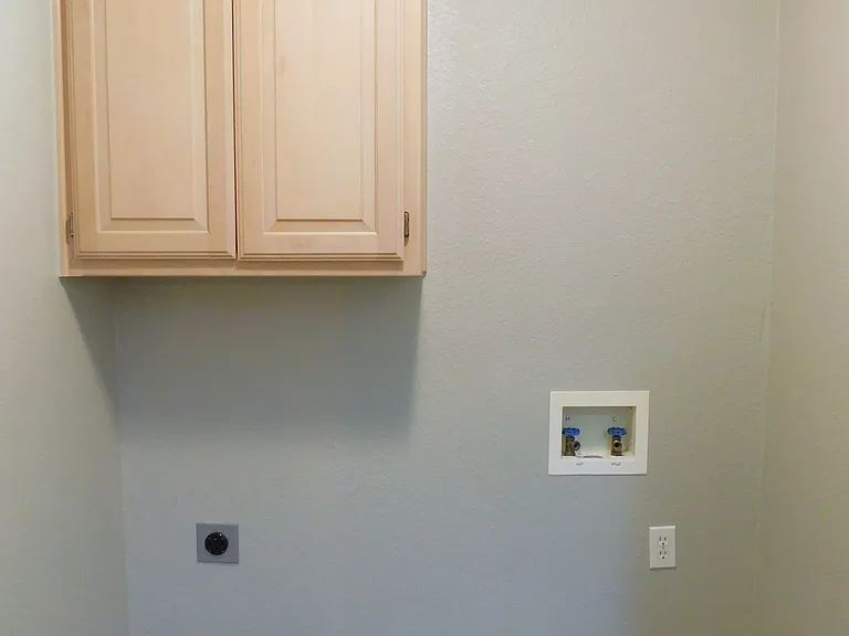 2529 John Dr — Photo 22