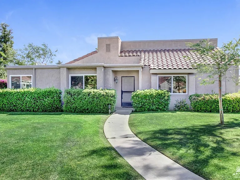 74855 San Cristoval Cir — Photo 1