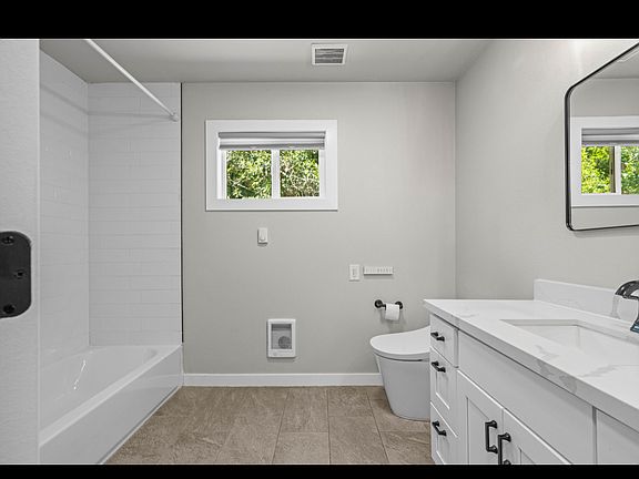 3rd image of 3034 Marjorie Ln SE