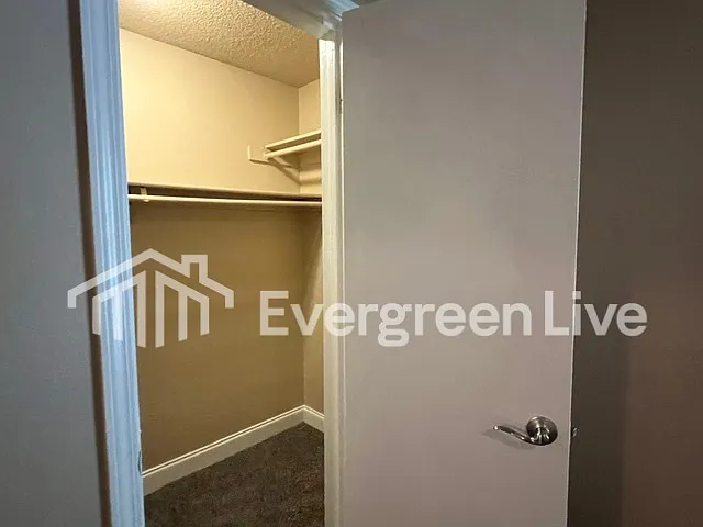 110 Willow Gardens Ct — Photo 11