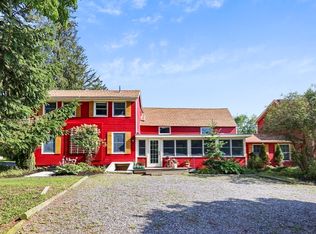 9 Castle Hill Rd, Stockbridge, MA 01262