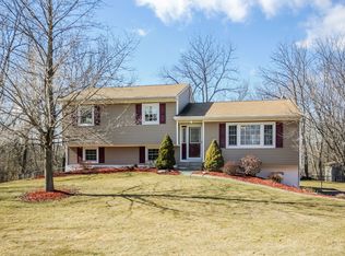 43 Lynne Rd, Hopewell Junction, NY 12533