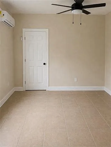 517 Bellina Ln — Photo 3