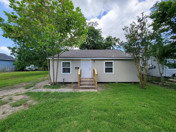 1107 Roosevelt St, La Marque, TX 77568