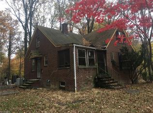 2295 Green Rear Rd, Cleveland, OH 44121