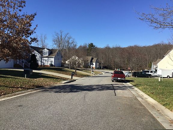 5th image of 4450 Cara Hill Ln