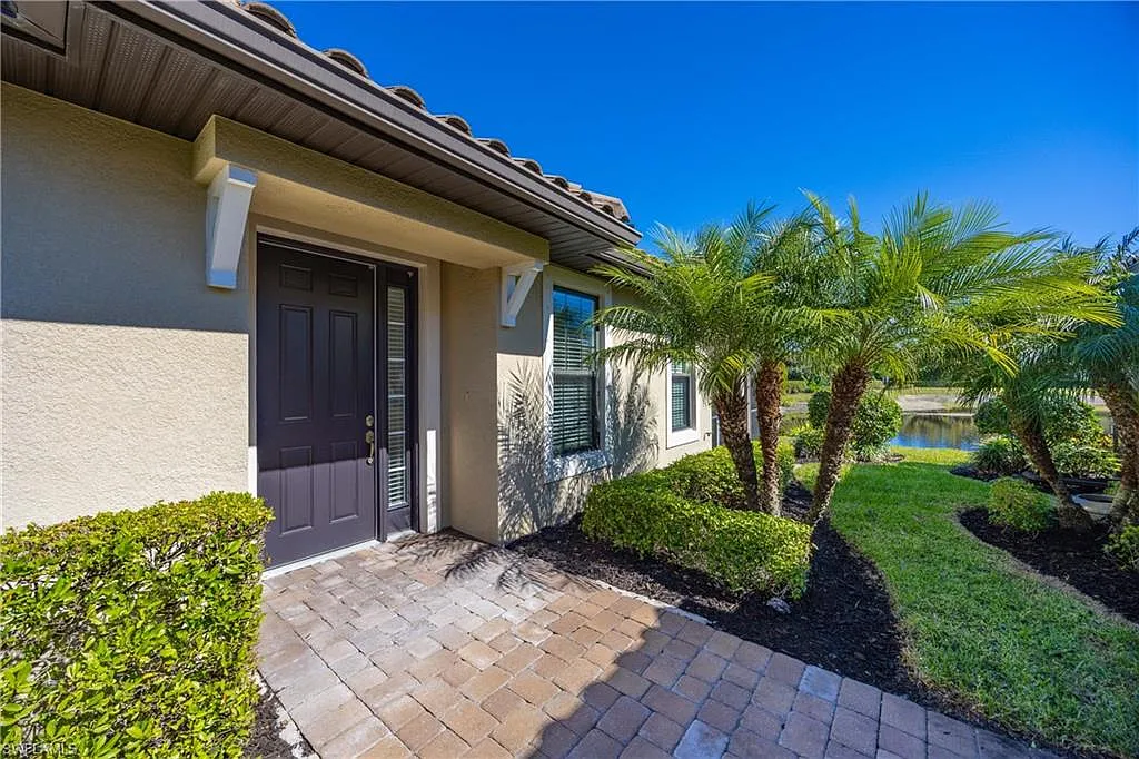 2 bed, 2.0 bath, 1558 sqft, $2,600 — Photo 2