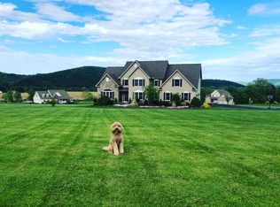 9 Kennedy Dr, Jersey Shore, PA 17740