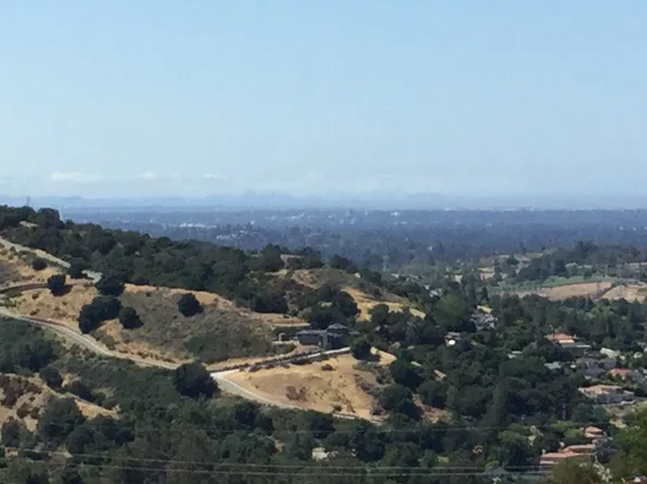 22362 Regnart Rd, Cupertino, CA 95014