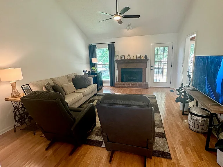 561 Old Lebanon Dirt Rd — Photo 17