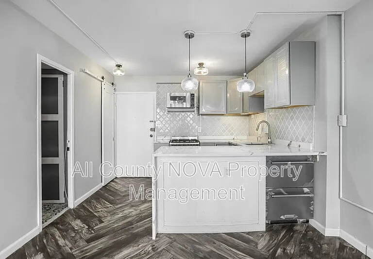 922 24th St NW #301 — Photo 20