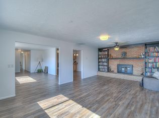 301 Cabeza Negra Dr SE, Rio Rancho, NM 87124