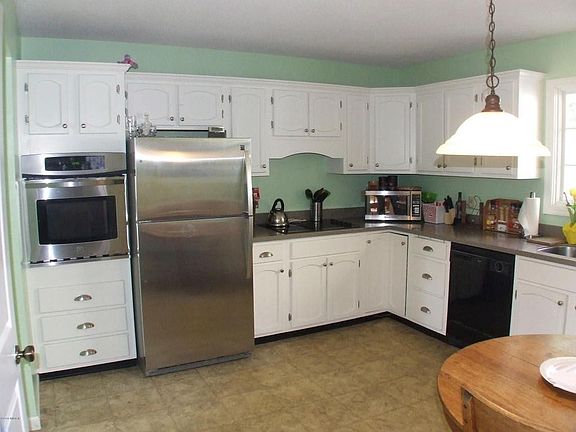 3rd image of 101 Buckley Ln