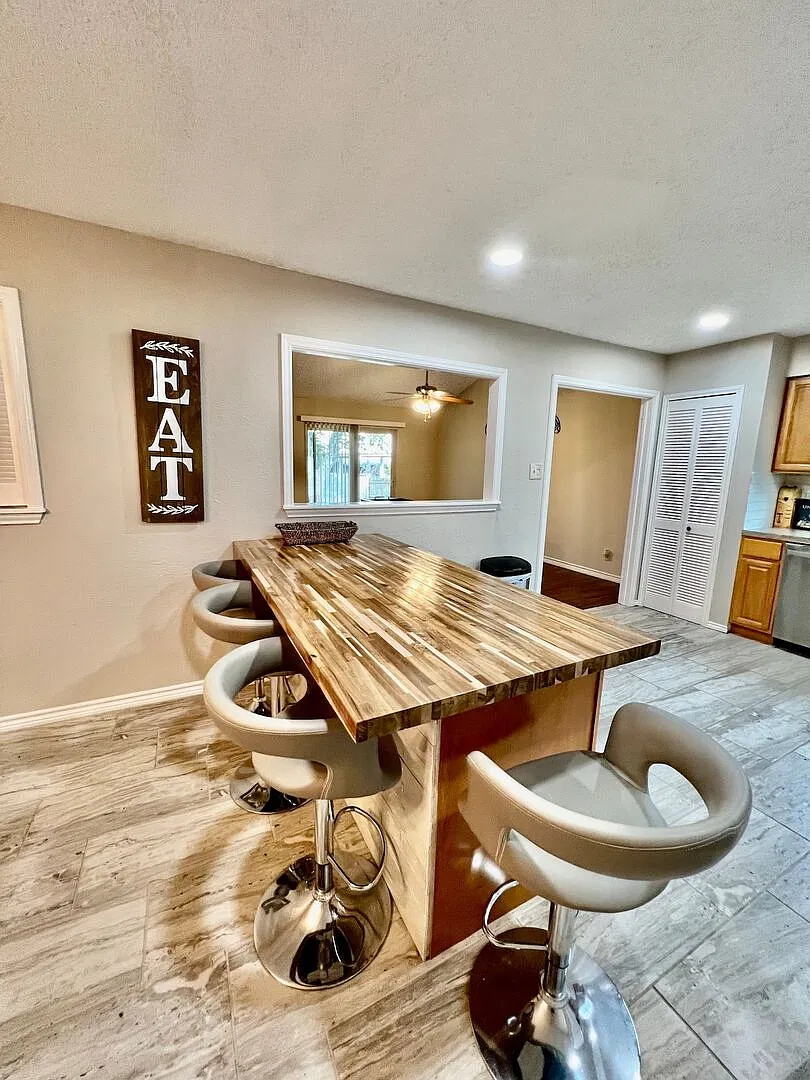 3 bed, $4,250 — Photo 3