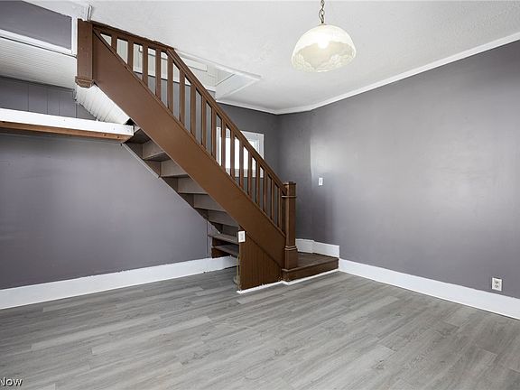 4th image of 917 Union St