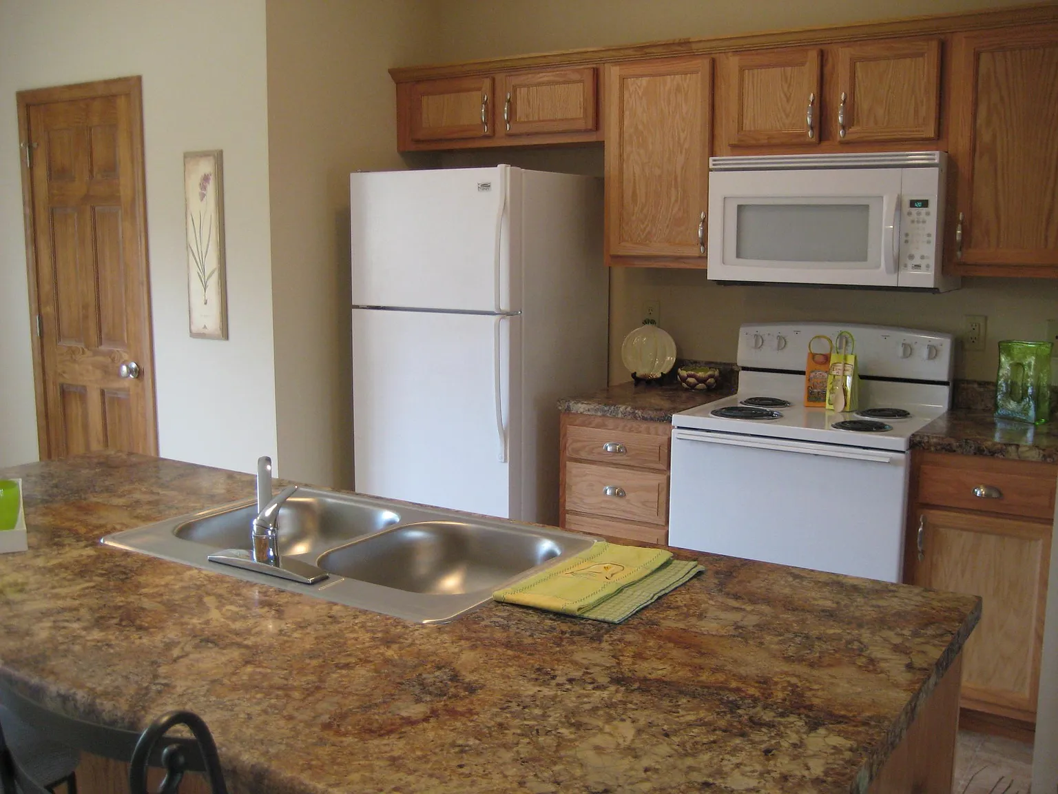2 bed, 1.5 bath, 1080 sqft, $1,295 — Photo 4