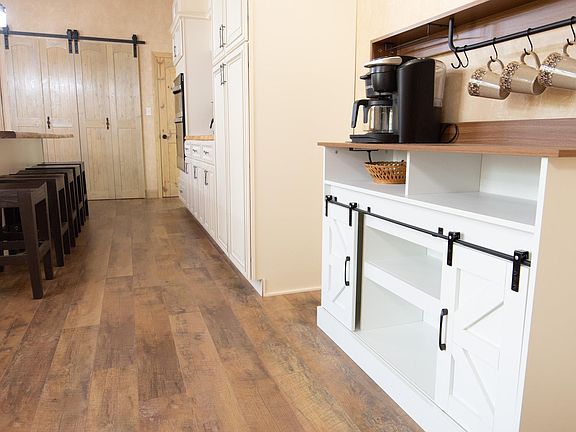 4th image of 4 Rockcliff Cir
