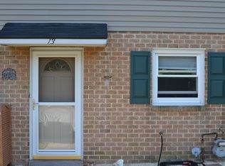 13 Dartmouth Ct, Mechanicsburg, PA 17055