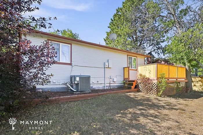 3 bed, 2.0 bath, 1454 sqft, $2,365 — Photo 3