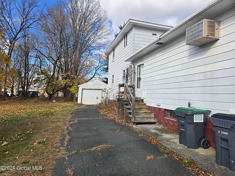 5th image of 21 Rogers Avenue