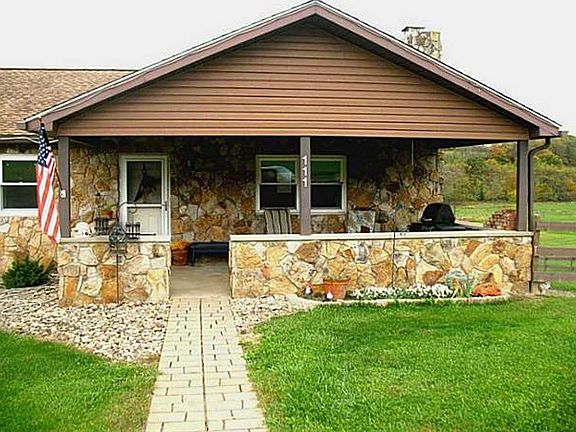 2nd image of 111 Pebbles Ln