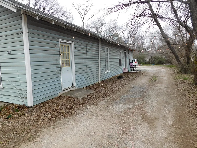 408 Egan St #B — Photo 2