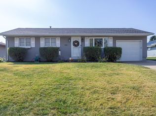 504 1st Ave E, Farley, IA 52046