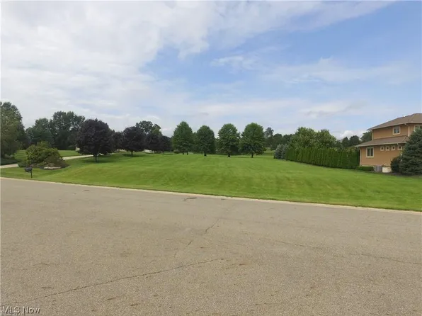 6882 Glengarry Ave NW, Canton, OH 44718
